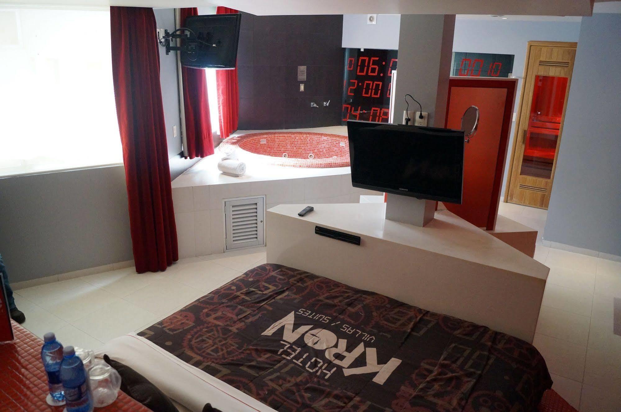 Love Hotel Kron Мехико Экстерьер фото